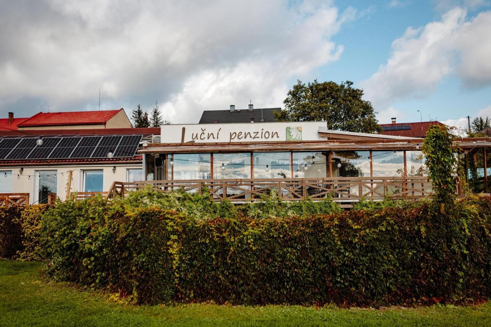 Lucni Penzion Česká Skalice Buitenkant foto